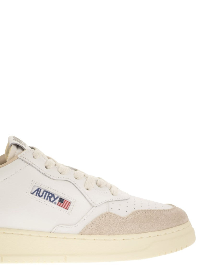 Autry Medalist Low - Leather And Suede Sneakers