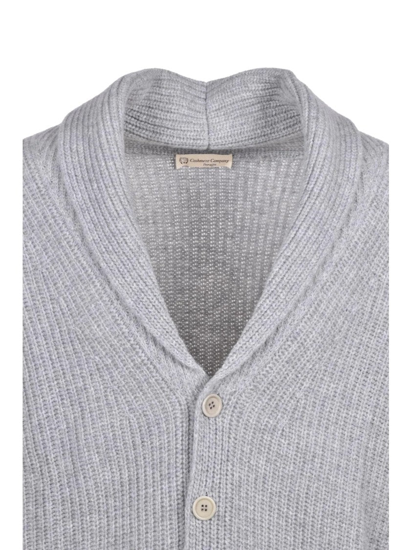 Cashmere Company P. Shawl Collar Cardigan In Light Grey With Button Closure