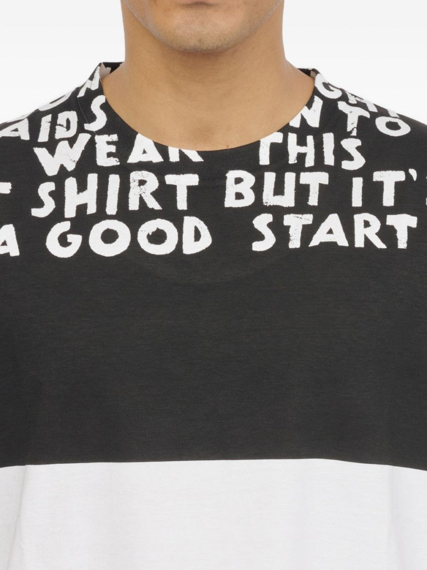 Mm6 By Maison Margiela Bold Graphic Print T-Shirt With Relaxed Fit