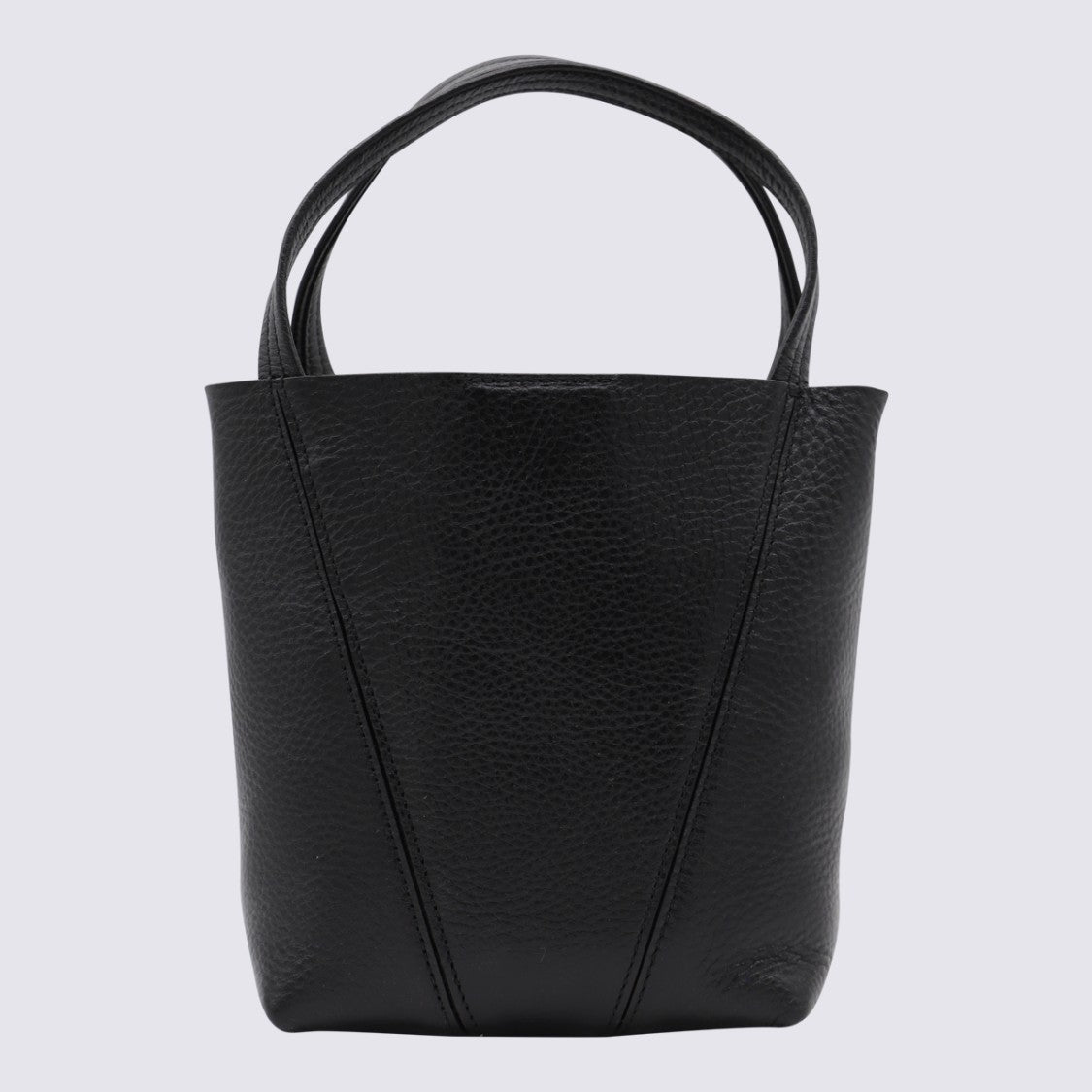 Chloé Structured Black Handbag With Pebbled Texture And Gold-Tone Accents