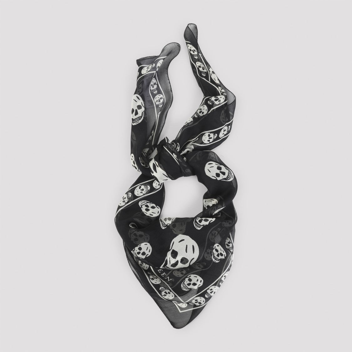 Alexander Mcqueen Silk Scarf With Black Base And Skull Motifs