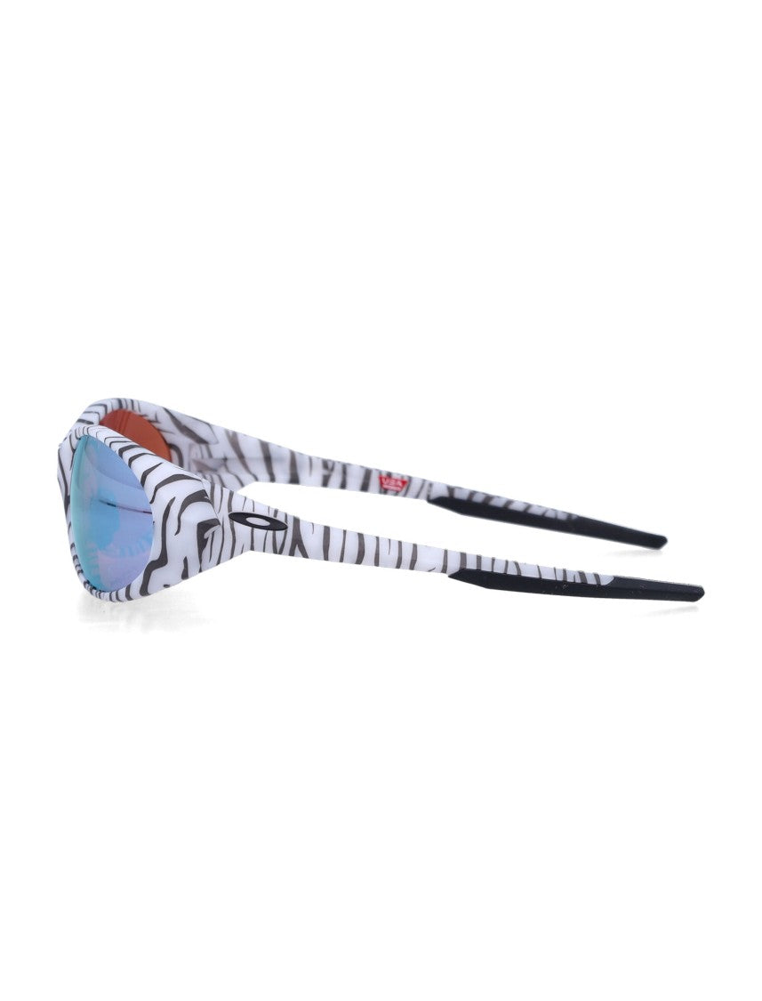 Oakley Retro-Inspired Iridescent Sunglasses With Bold Zebra Detail