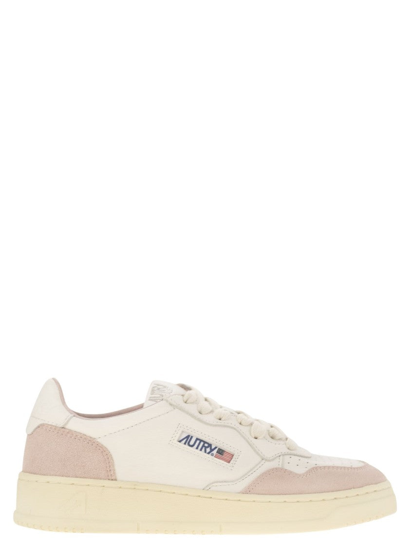 Autry Medalist Low - White Leather And Suede Sneakers In Powder