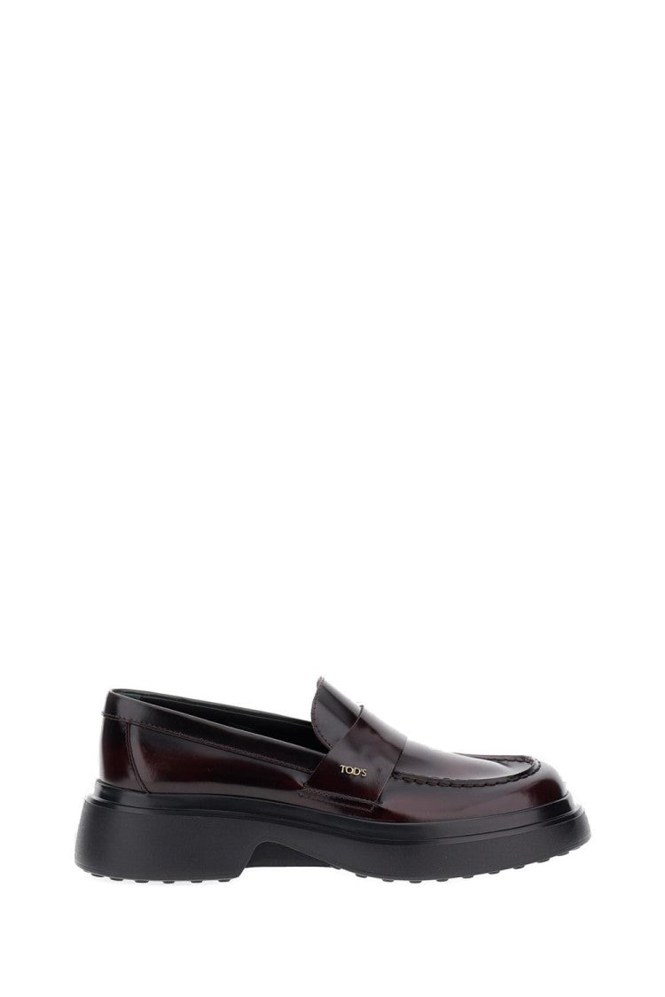 Tod's Burgundy Leather Moccasin With Logo Detail