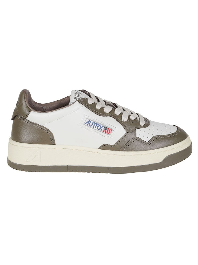 Autry Medalist Low Perforated Cow Leather Sneakers
