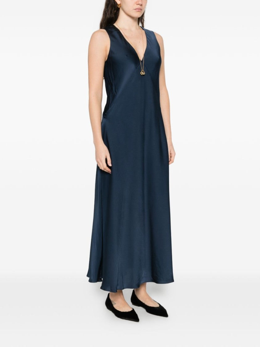 Michael Kors Sleeveless Maxi Dress With Deep V-Neckline And Elegant Draping