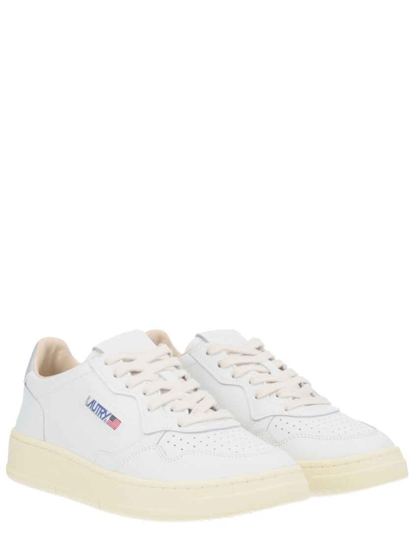 Autry Medalist Low Vintage Leather Sneakers