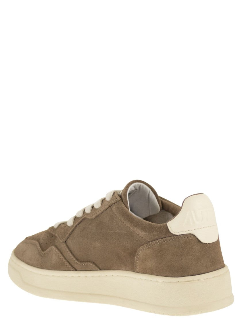 Autry Medalist Low - Suede Sneakers