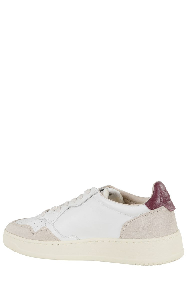 Autry Medalist Low Sneakers With Suede Inserts And Contrasting Heel