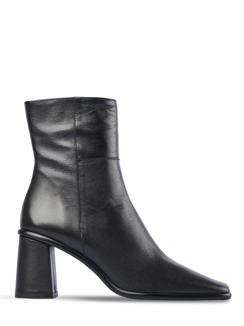 Alohas Black Leather Ankle Boots With Pointed Toe And Gold-Tone Zipper