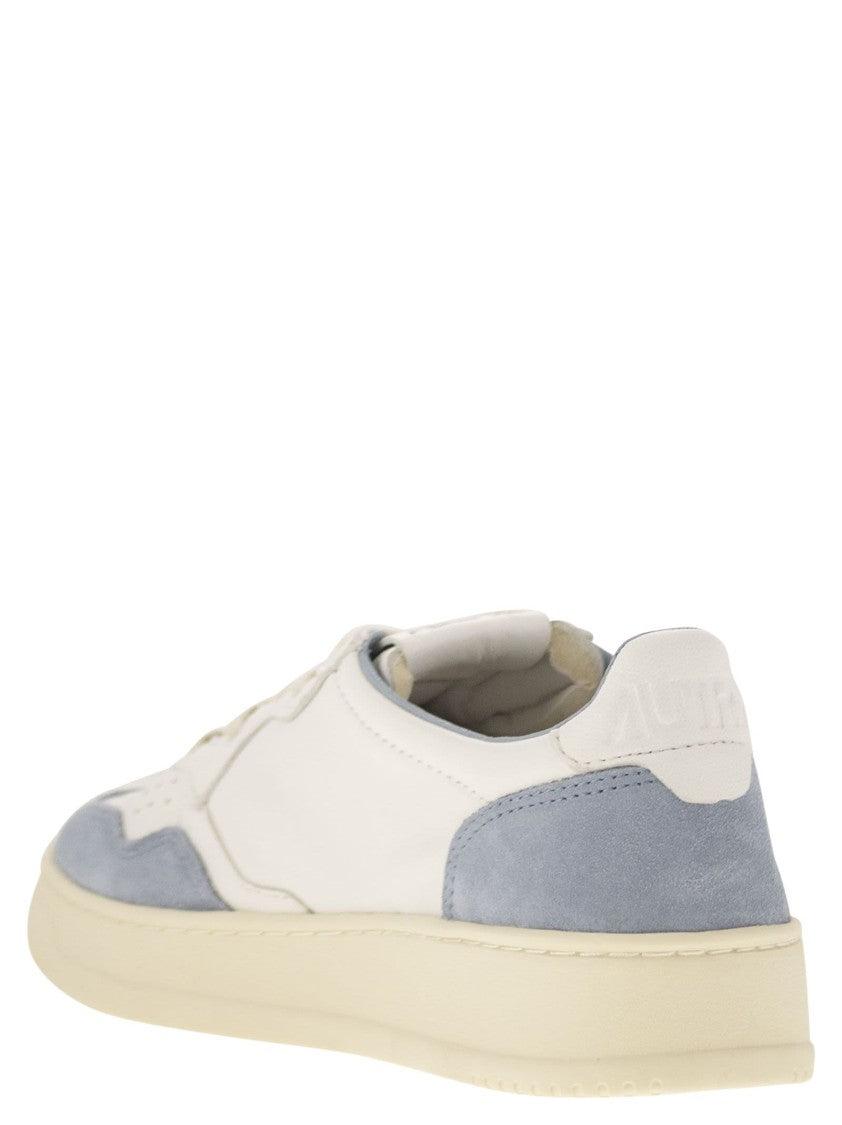Autry Medalist Low - White Leather And Suede Sneakers In Powder
