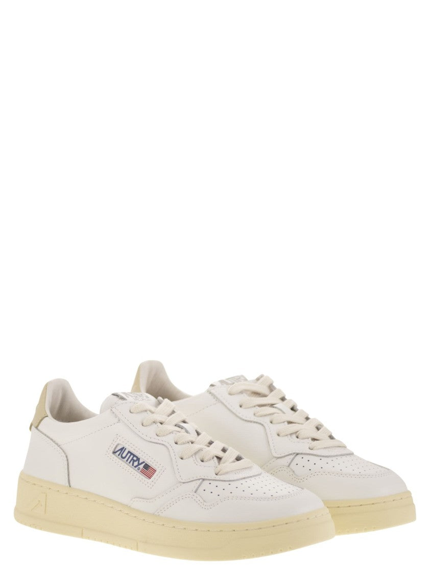 Autry Medalist Low - Leather Sneakers