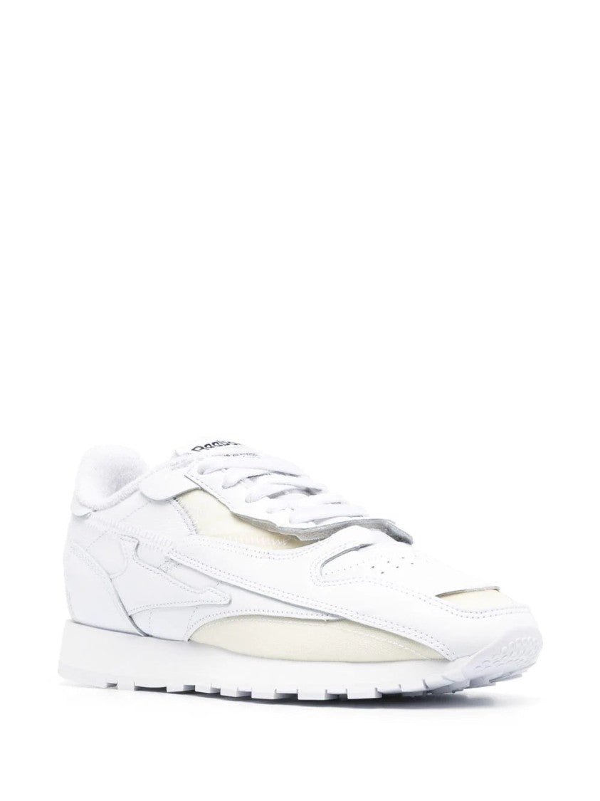 Maison Margiela Minimalist White Leather Sneakers With Lace-Up Design
