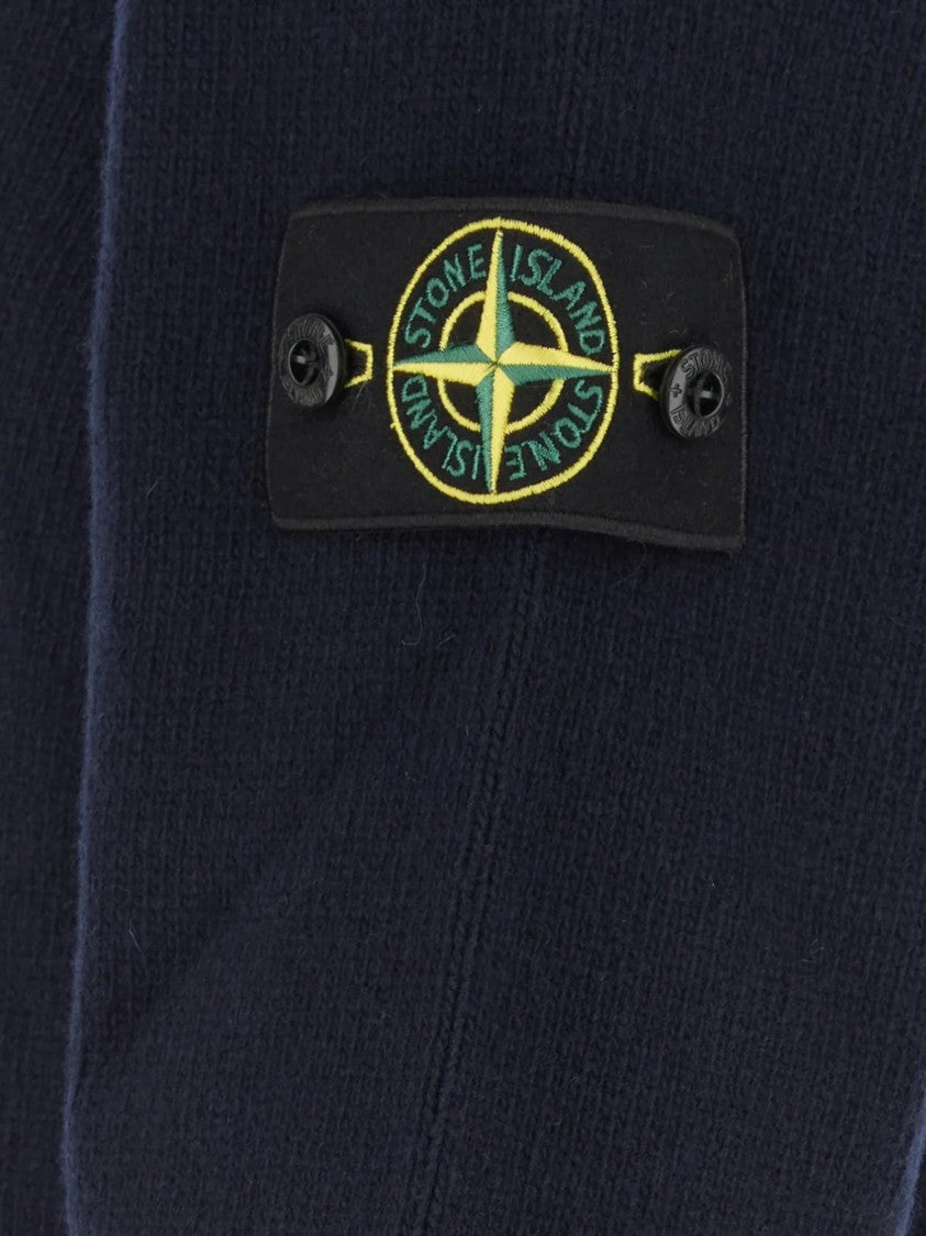 Stone Island Crew Neck Sweater In Deep Navy With Distinctive Logo