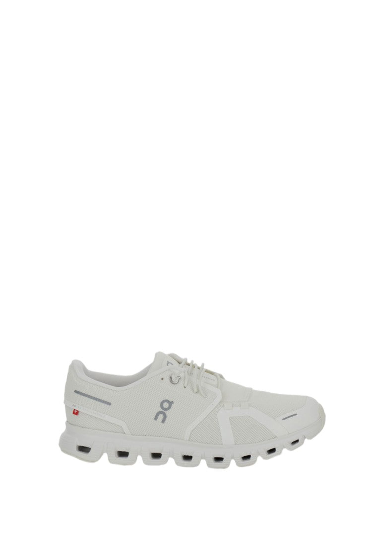On Running Quick-Lacing White Sneakers With Zero-Gravity Technology