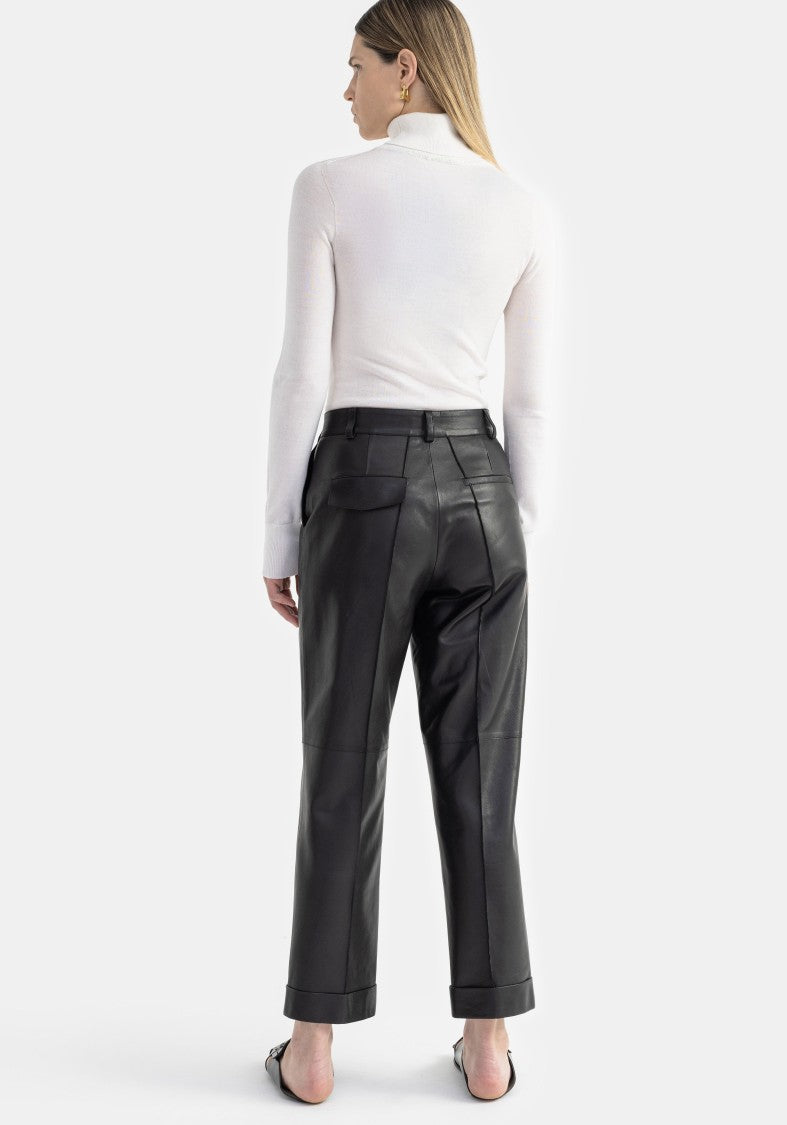 Aeron Tender - Fitted Turtleneck