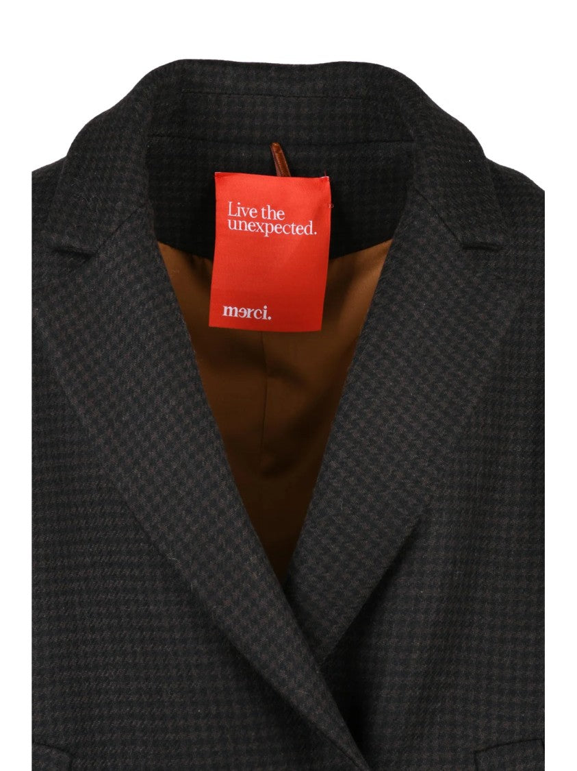 Merci.Live The Unexpected Double-Breasted Houndstooth Coat With Structured Collar
