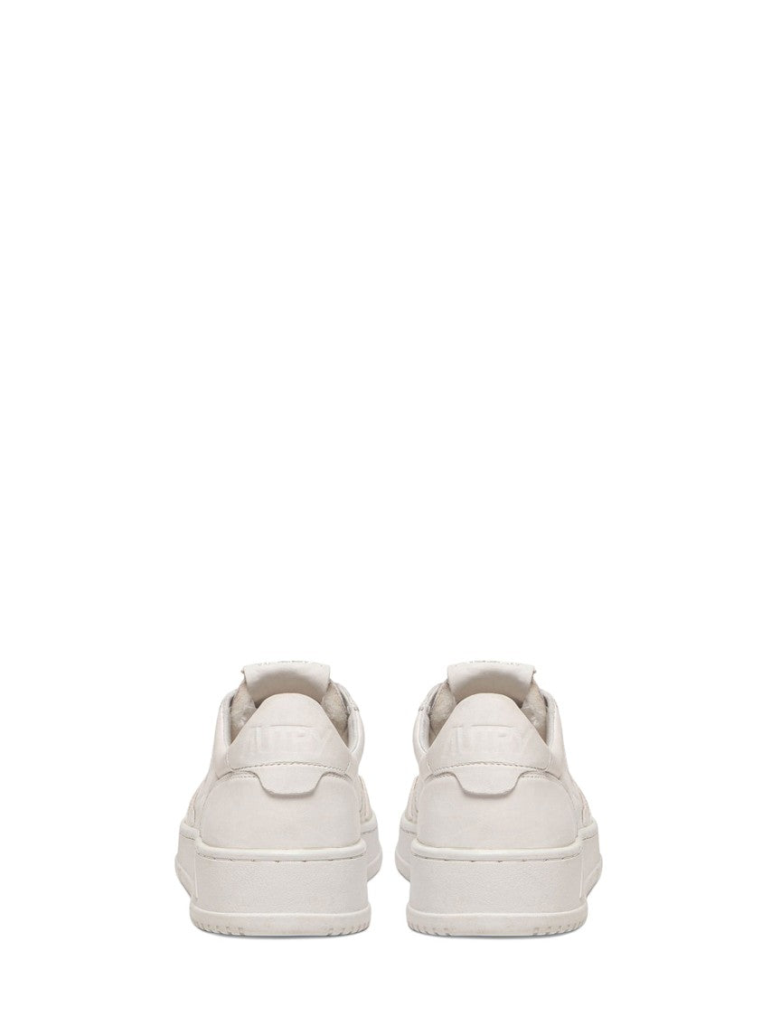 Autry Minimalist Low-Top Sneakers In Smooth Goat Leather