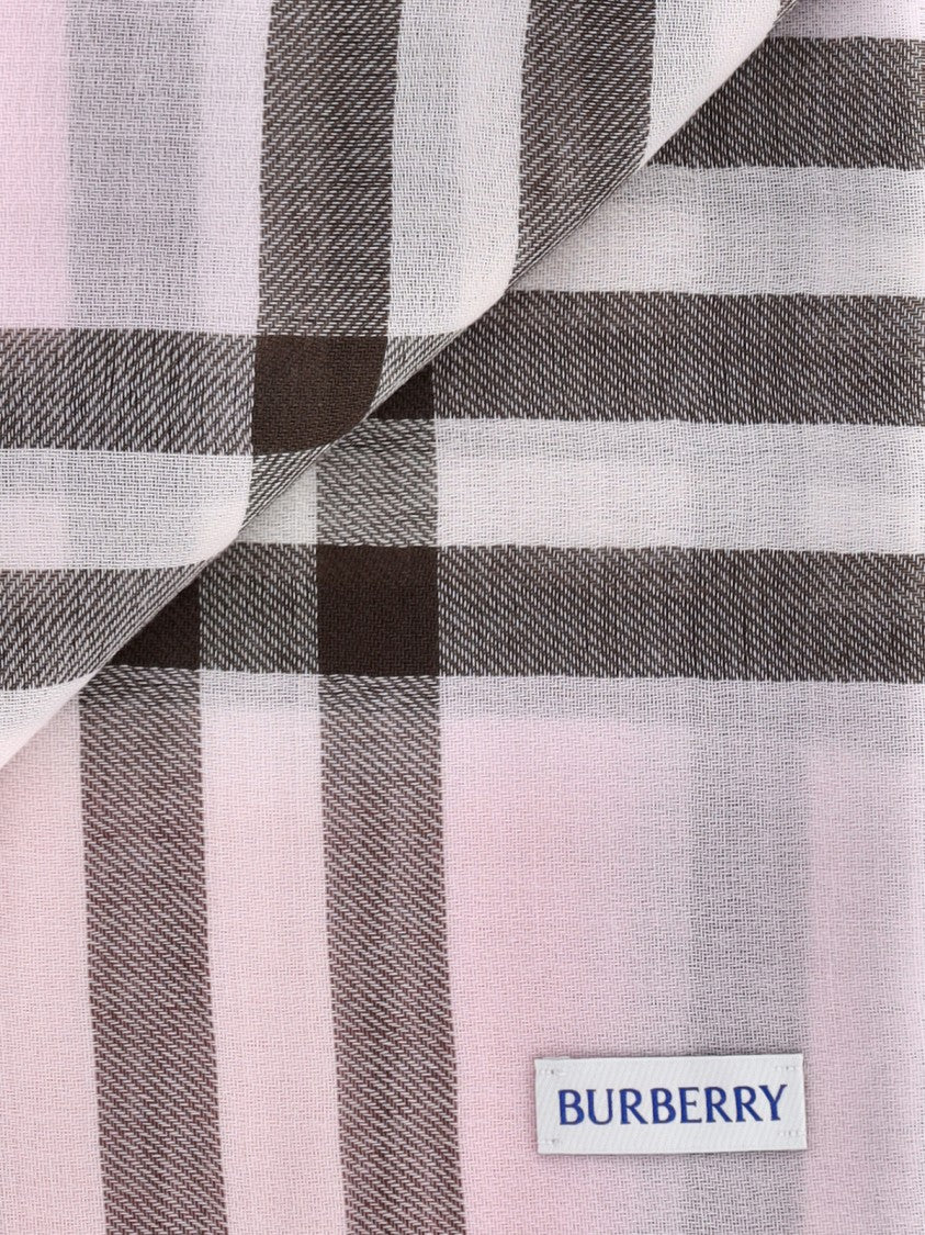 Burberry Classic Check Pattern Scarf In Light Pink