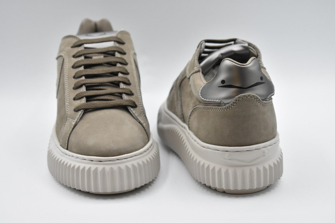 Voile Blanche Laced Sneakers With Contrasting Sole
