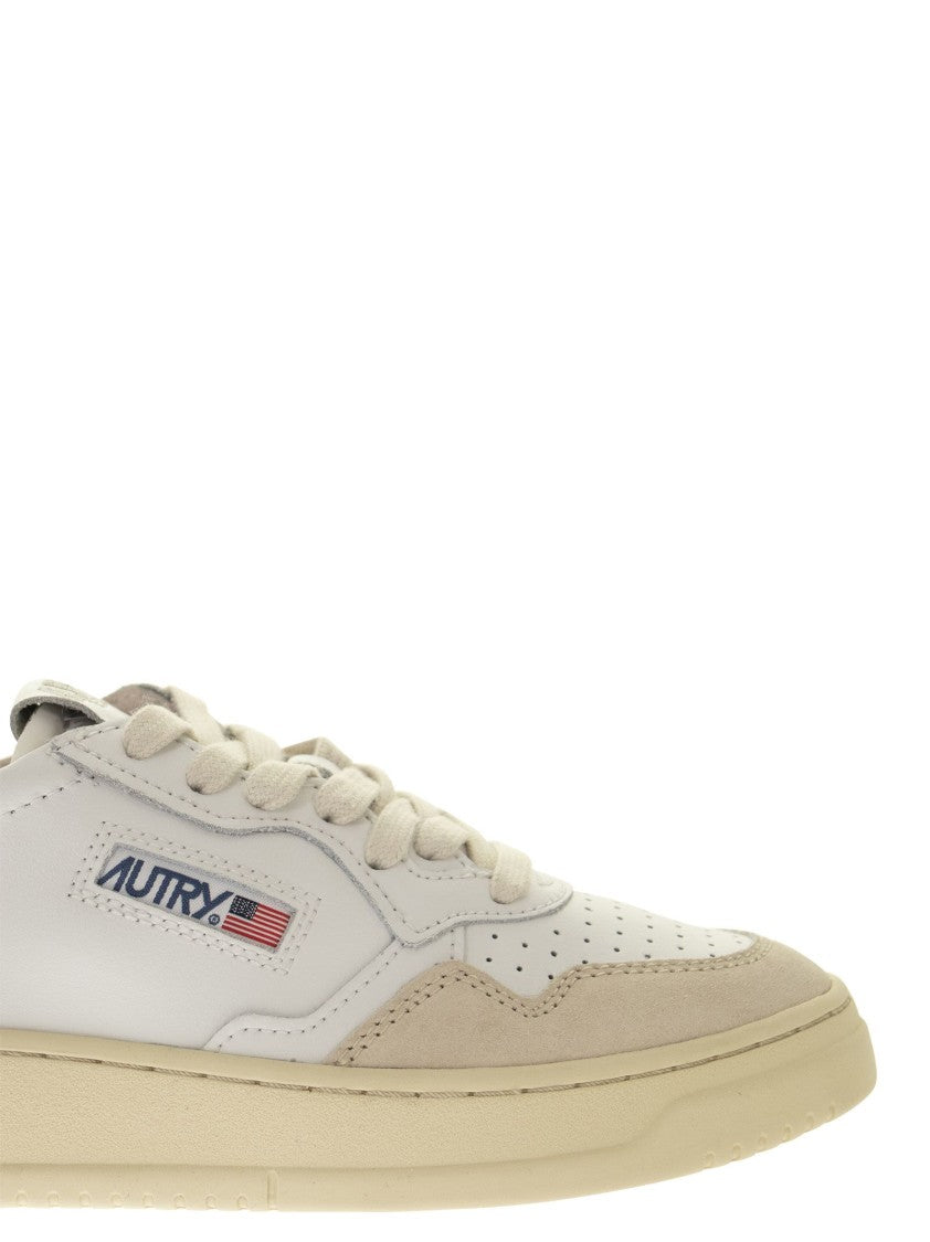 Autry Medalist Low - Leather And Suede Sneakers