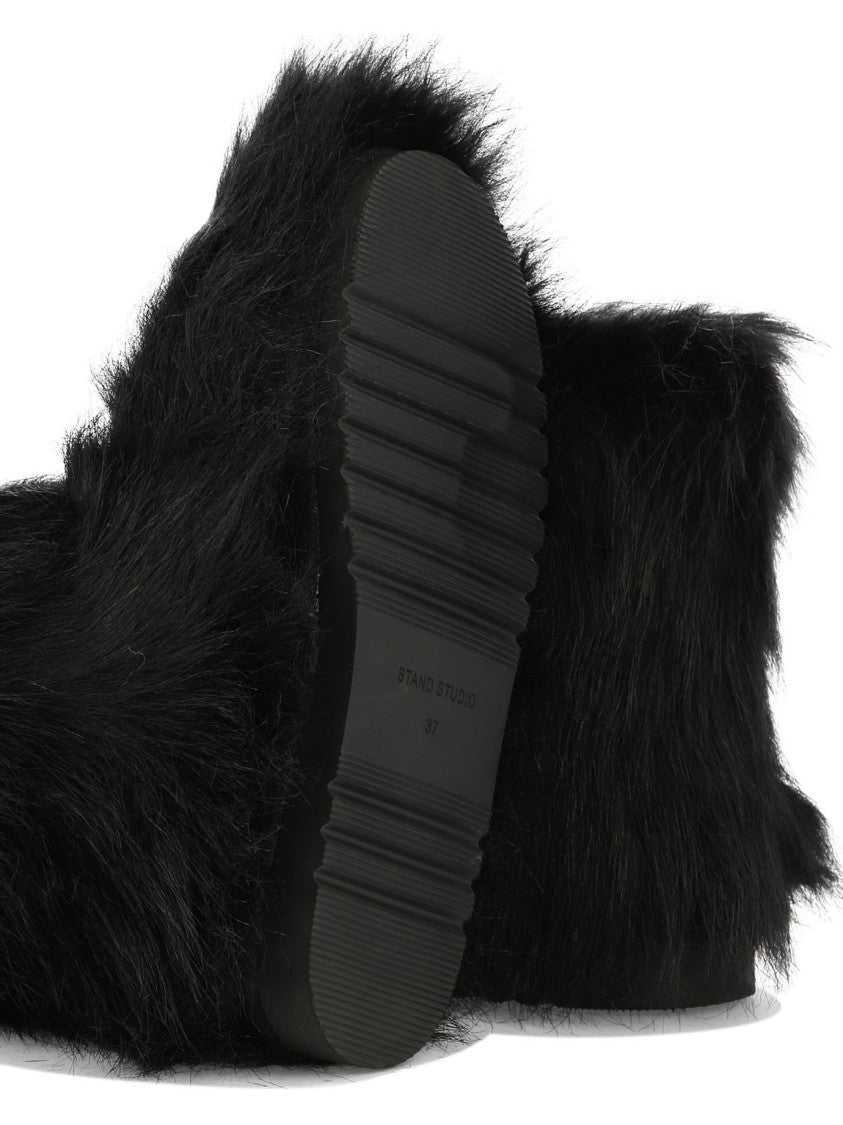 Stand Studio "Olivia Medium" Ankle Boots