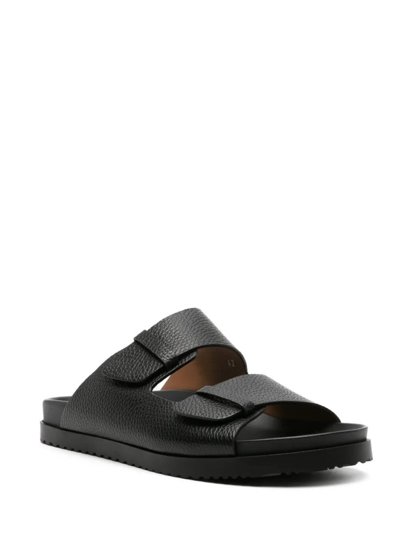 Doucal's Round-Toe Leather Slides