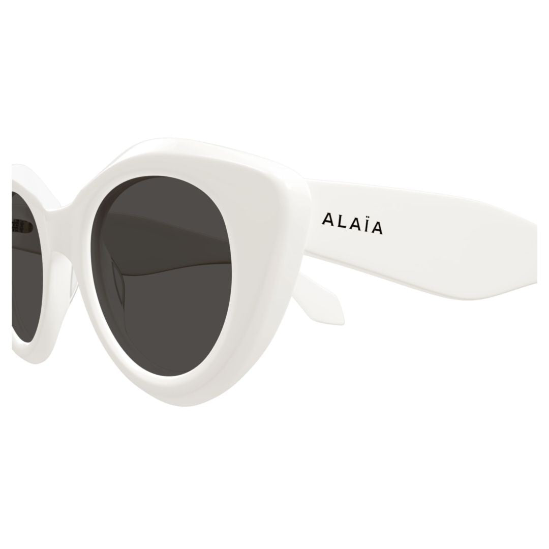 Azzedine Alaïa Aa0091s Bold Oversized Cat-Eye Sunglasses With Glossy Finish