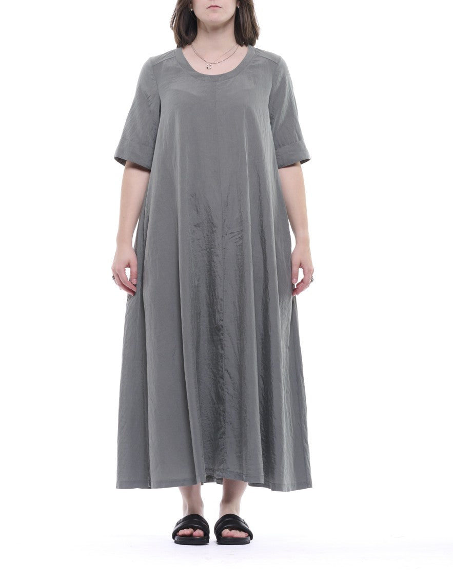 Transit Flowing Green Silk Blend Maxi Dress With Relaxed Silhouette