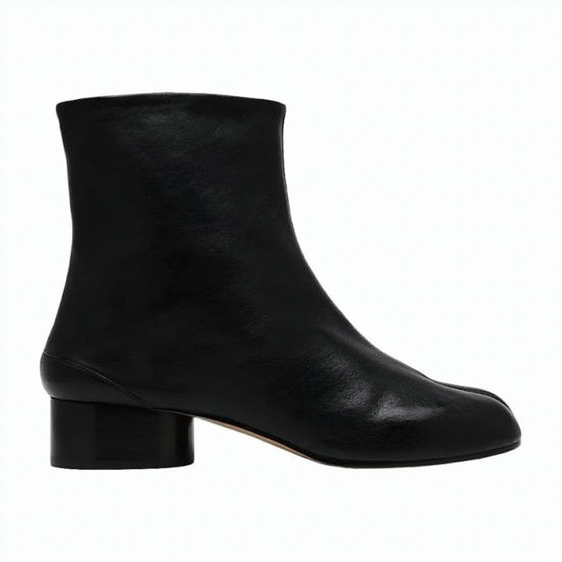 Maison Margiela Split-Toe Black Ankle Boots With Smooth Leather Finish