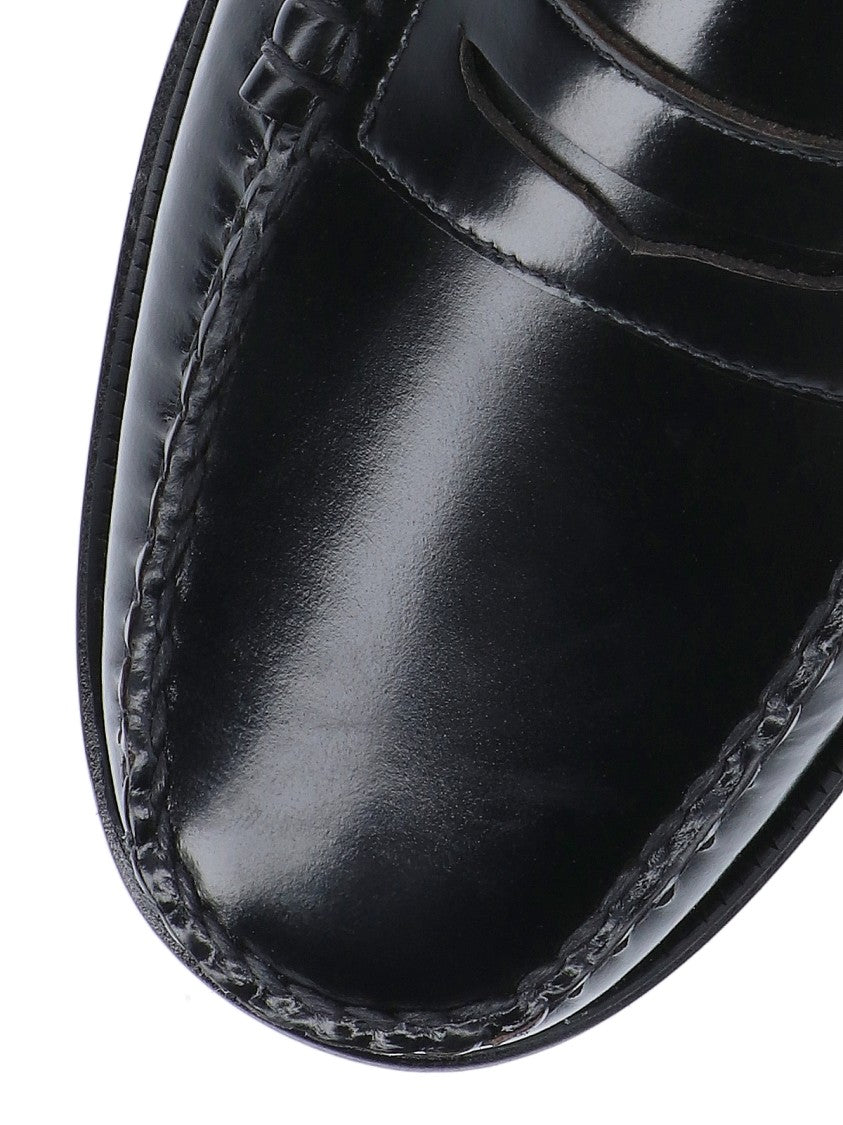 Sebago Round Toe Slip-On Moccasins With Cut-Out Upper Design