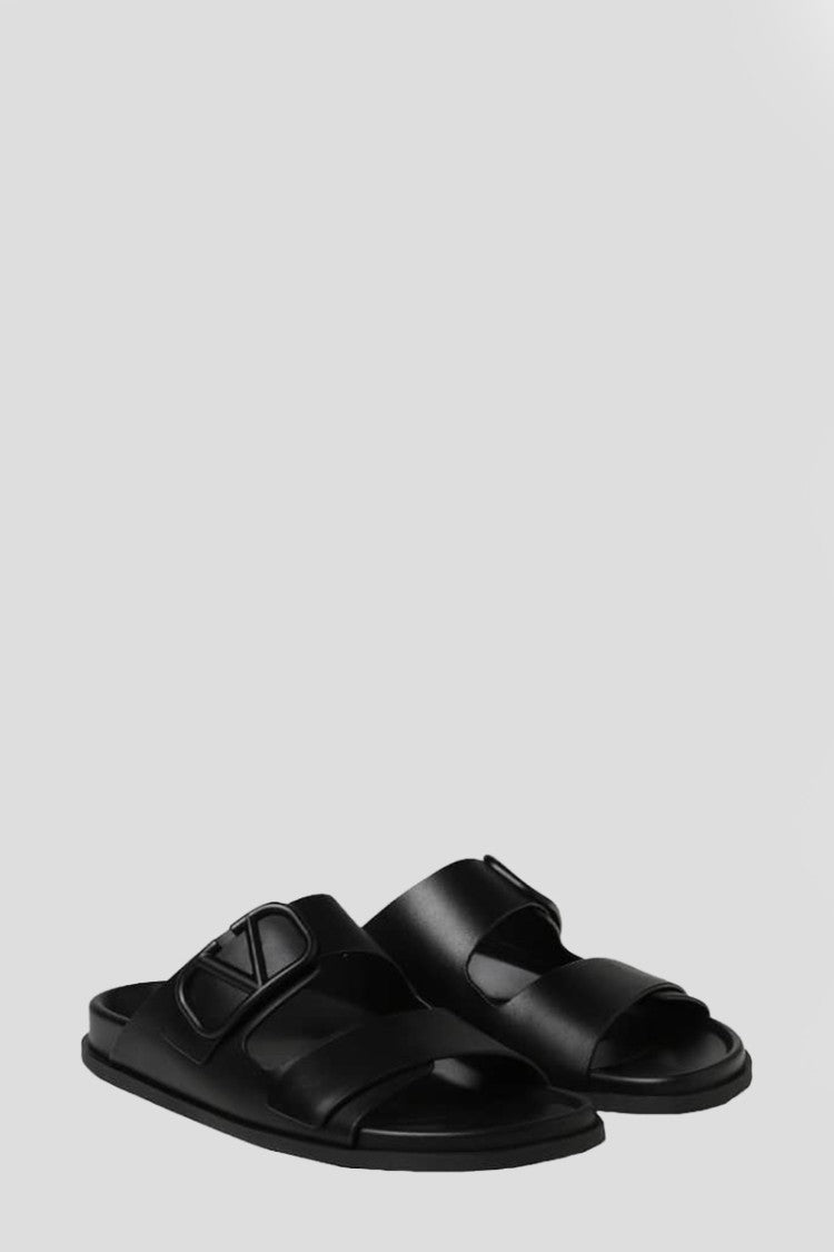 Valentino V Logo Slide