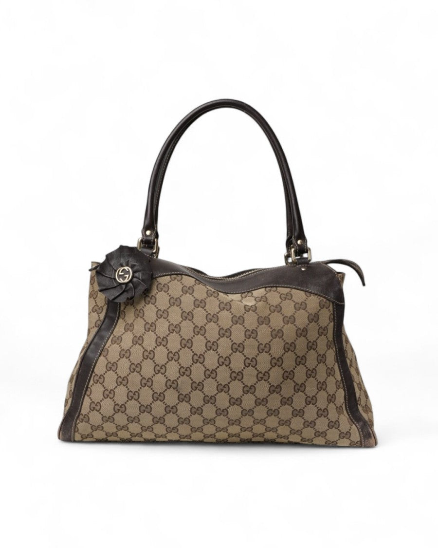 Gucci Medium Gg Supreme Zip Shopper In Brown