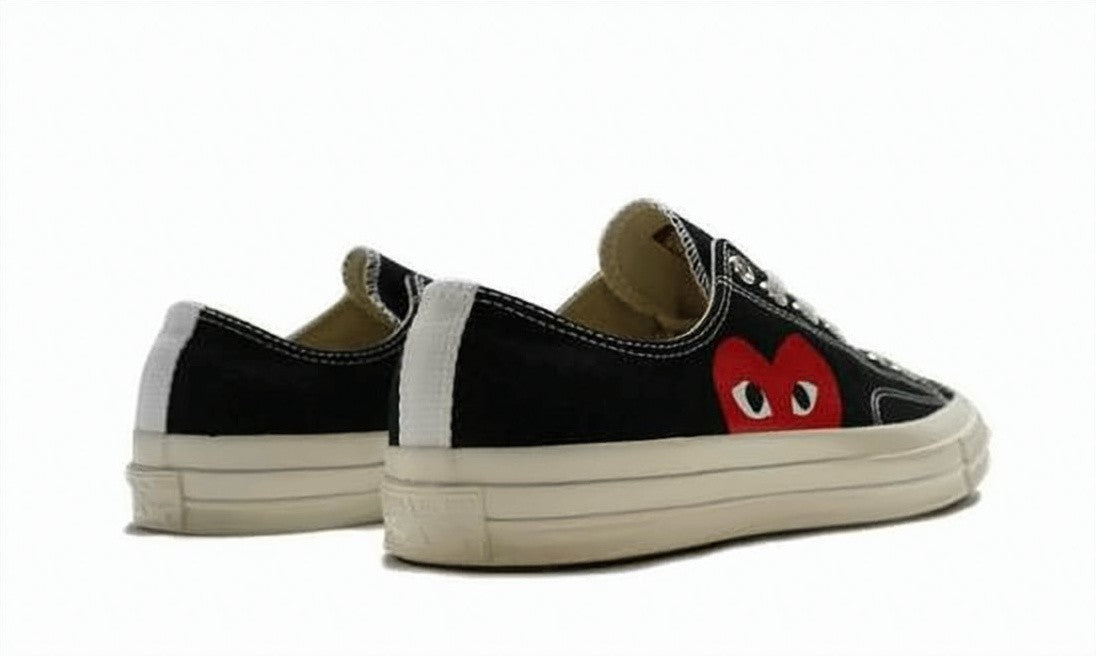 Comme Des Garçons Low-Top Sneakers With Distinctive Heart Graphic