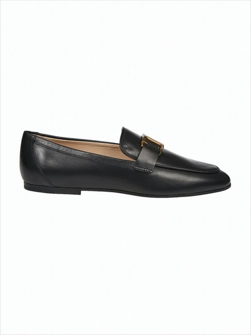 Tod's Black Leather Loafer With Polished Finish And Subtle Gold Detailing