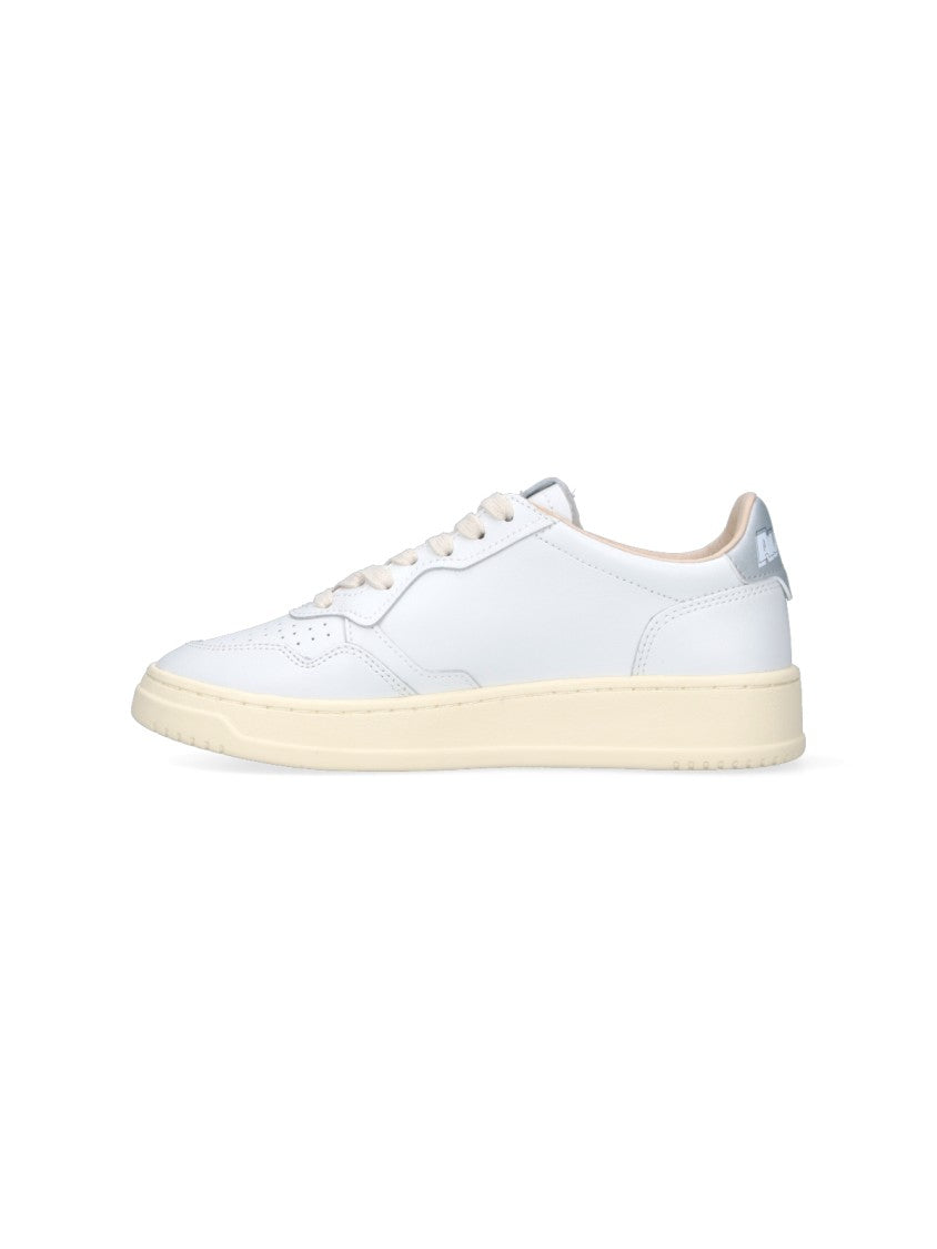 Autry "Medalist" Low Sneakers White