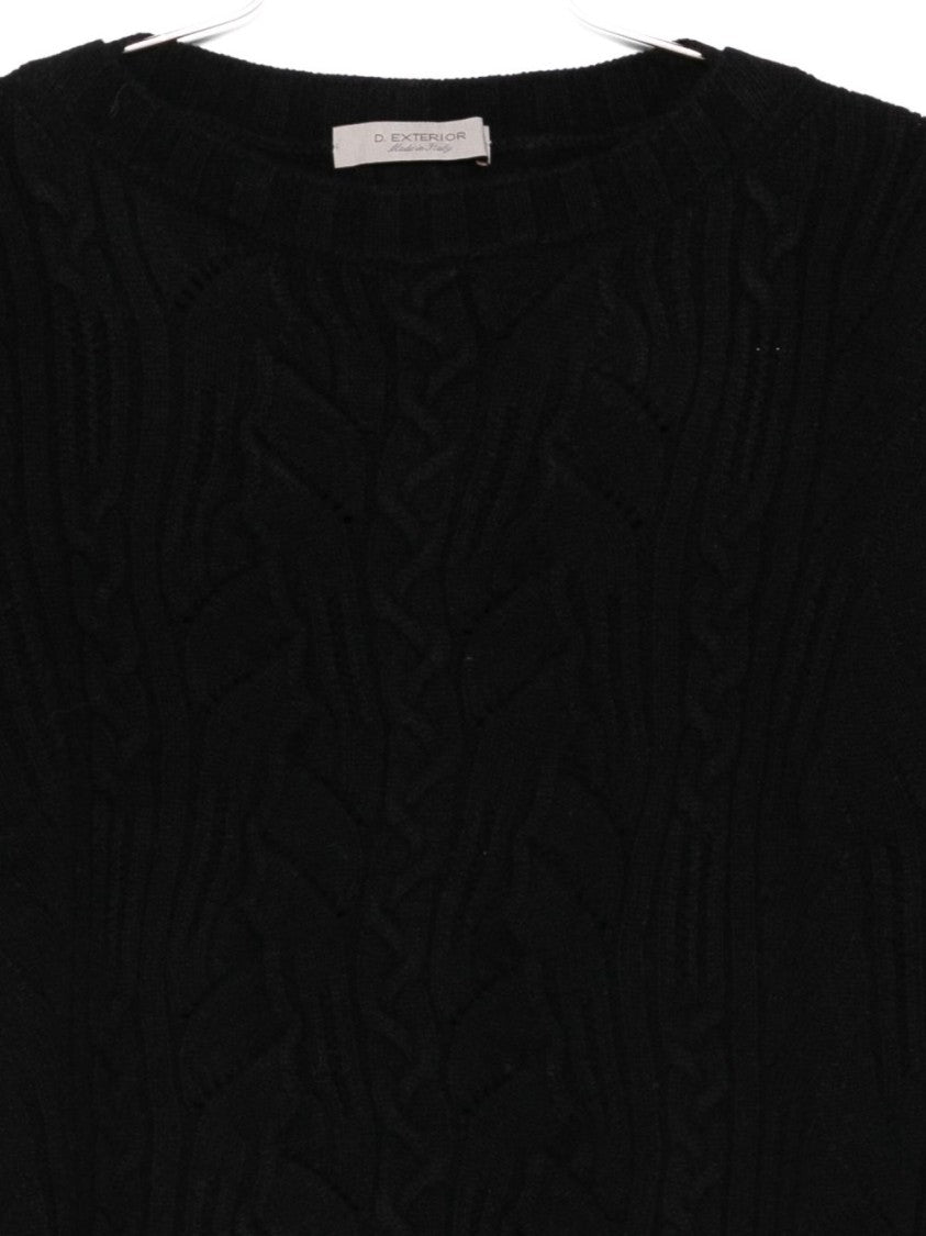 D. Exterior Classic Black Knit Sweater With Round Neckline