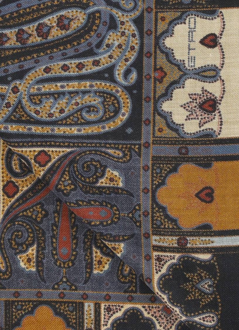 Etro Shawl With Paisley Print