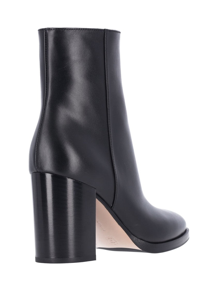Gianvito Rossi Pointed-Toe Black Calf Leather Ankle Boots
