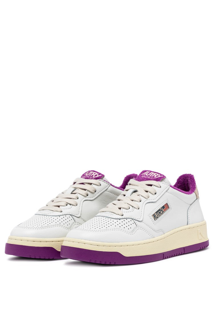 Autry Women’S Medalist Leather Sneakers
