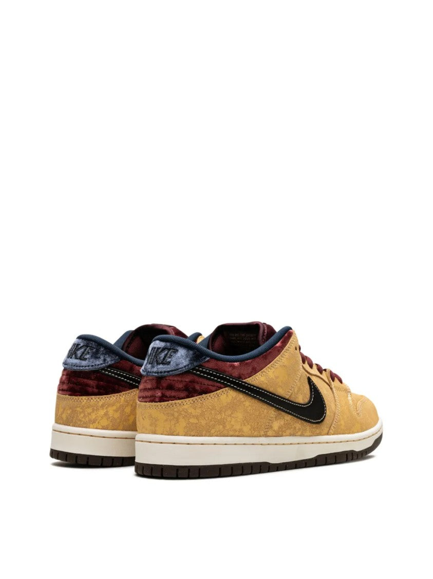 Nike Sb Dunk Low Pro 'City Of Cinema' Sneakers