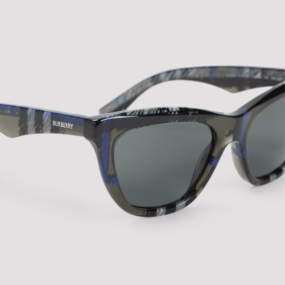 Burberry Cat-Eye Sunglasses With Bold Acetate Frame