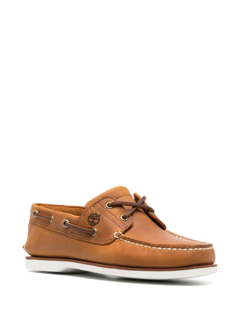 Timberland Classic Boat Shoes Crafted From Calf Leather With Nautical Design
