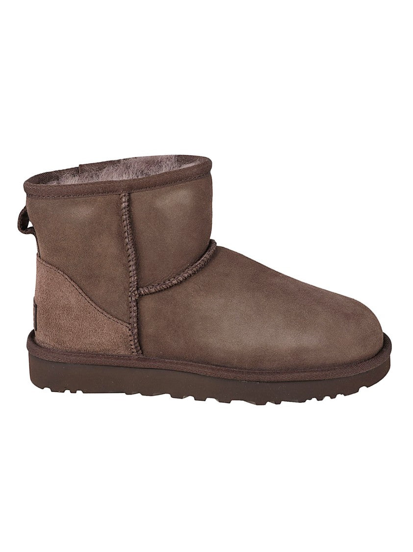 Ugg Suede Ankle Boots With Plush Twinface Lining And Textured Sole