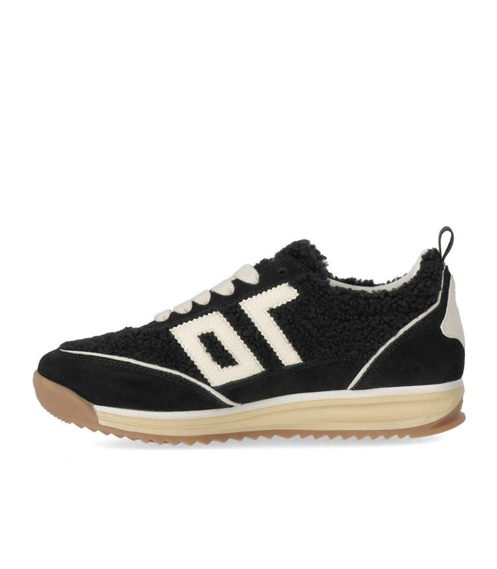 Back70 Jogger Black Sneaker