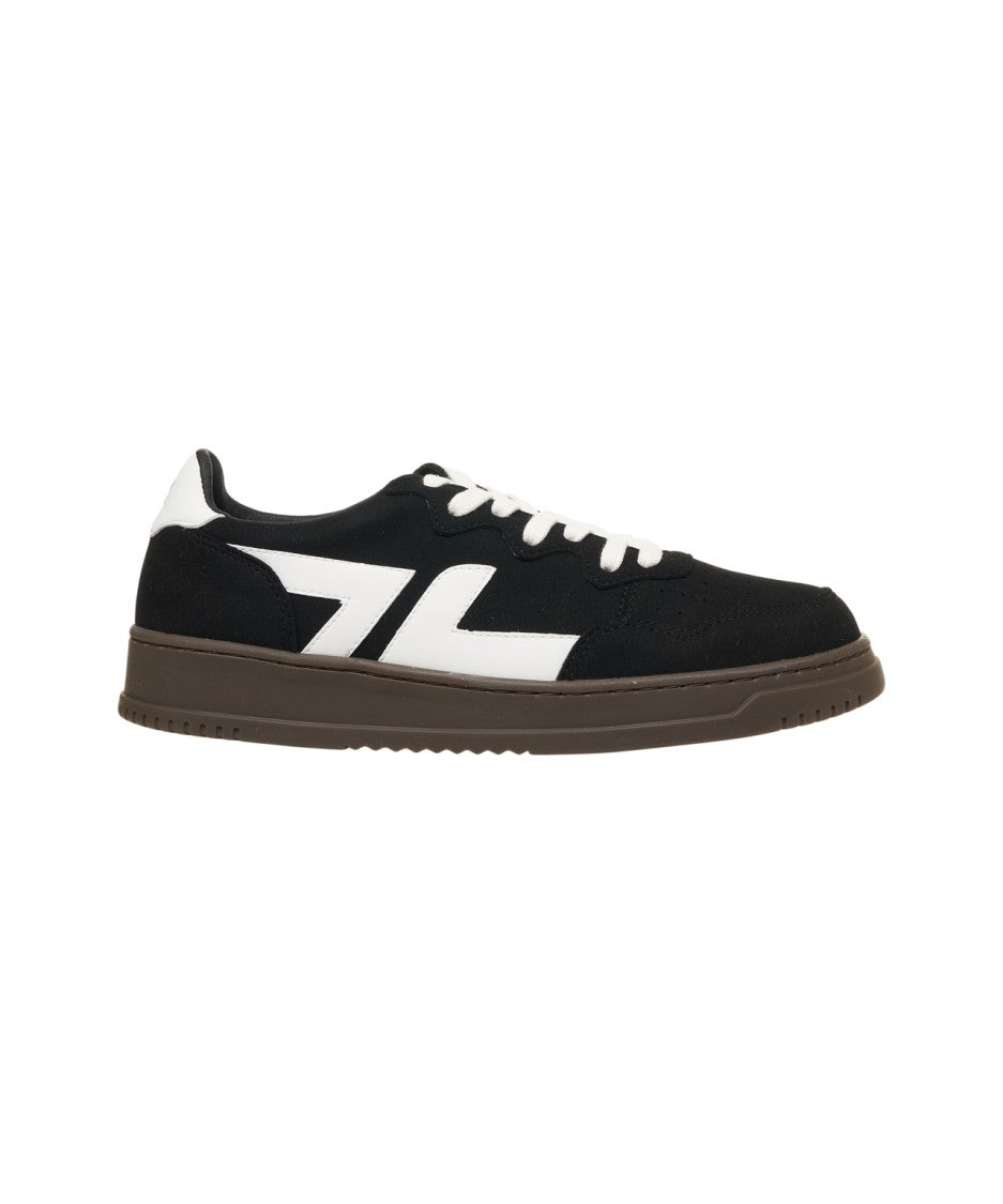 Zeta Black Sneakers With Contemporary Design