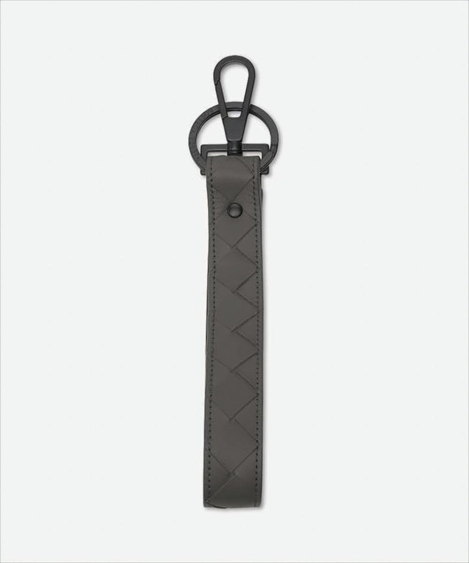 Bottega Veneta Looped Leather Keyring With Woven Pattern And Matte Black Clasp