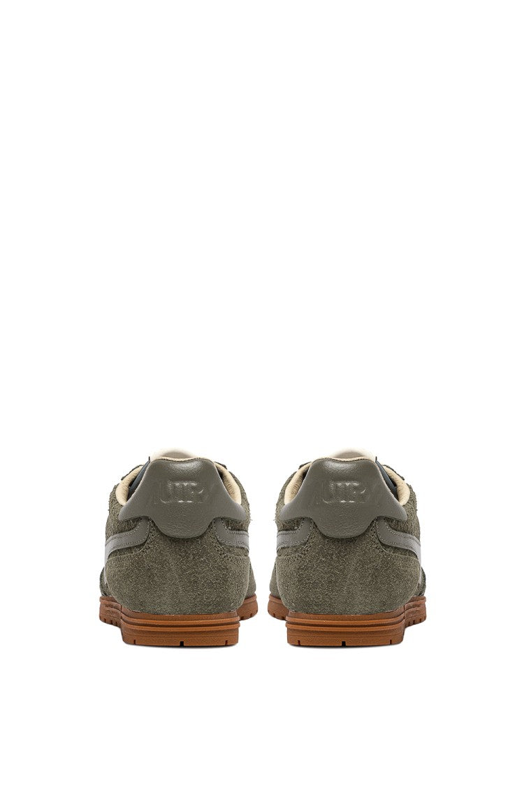 Autry Women’S Windspin Suede Sneakers