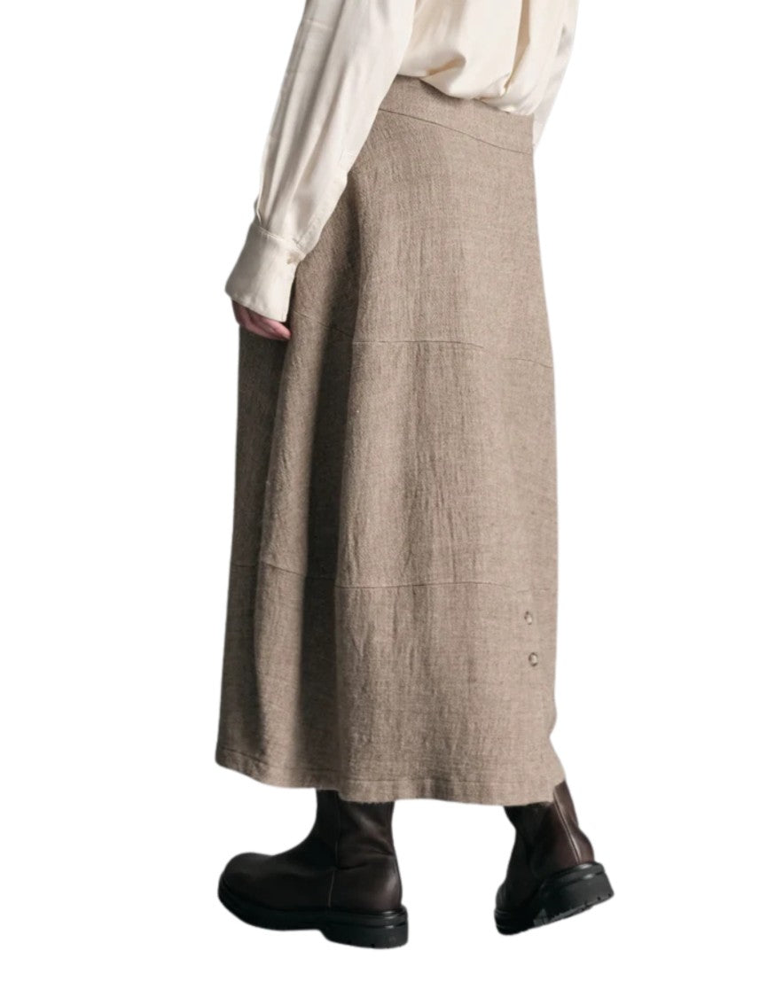 Transit Mud-Tone Long Wide Skirt With Fluid Composite Fabric
