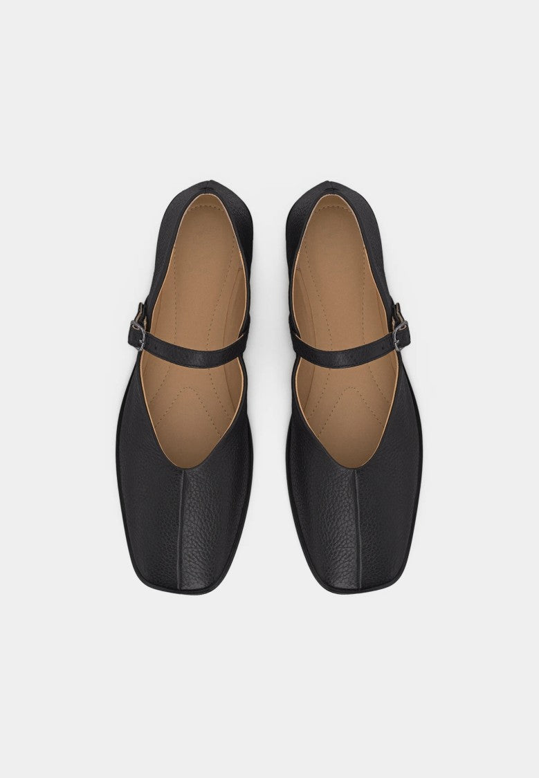 Max Mara Black Bovine Leather Flat Shoes